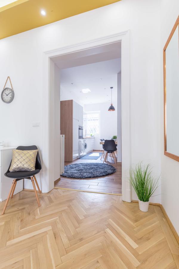 Real Apartments Zoltán Budapest Esterno foto