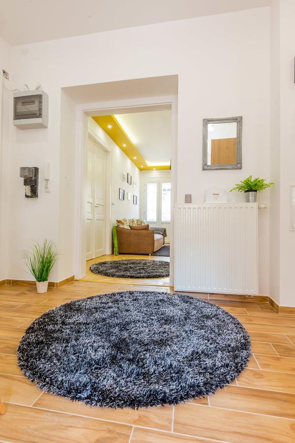 Real Apartments Zoltán Budapest Esterno foto