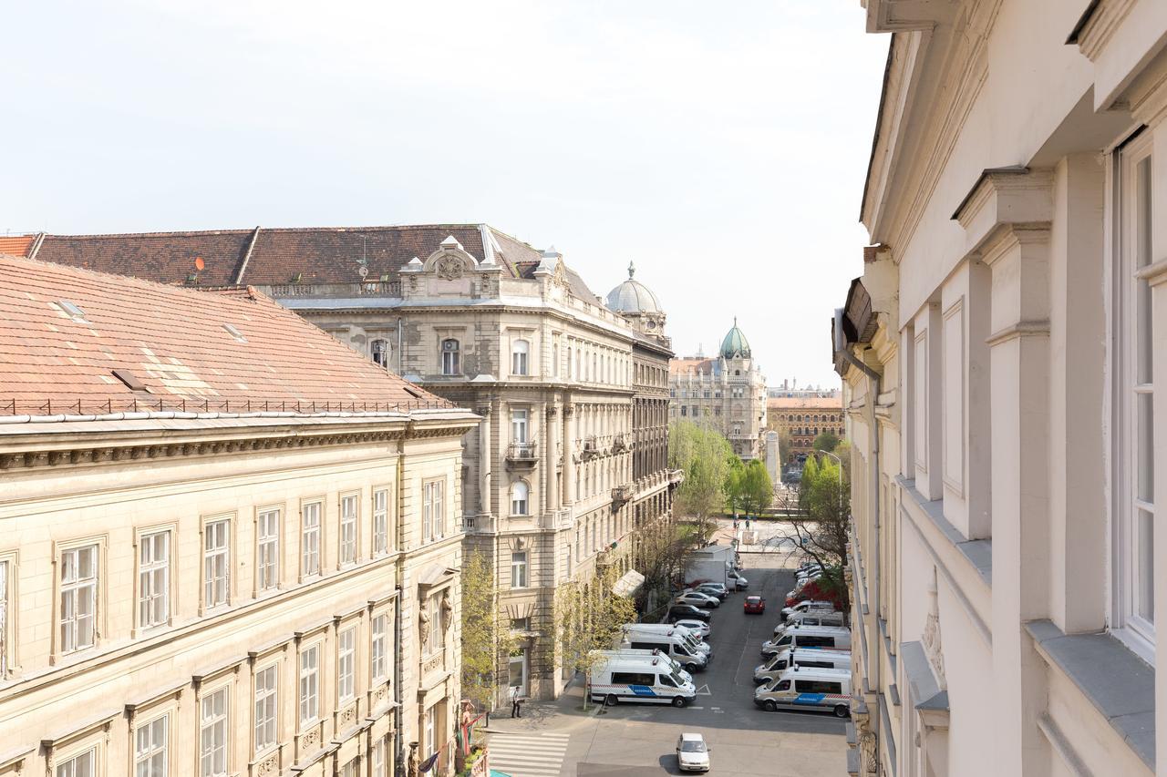 Real Apartments Zoltán Budapest Esterno foto