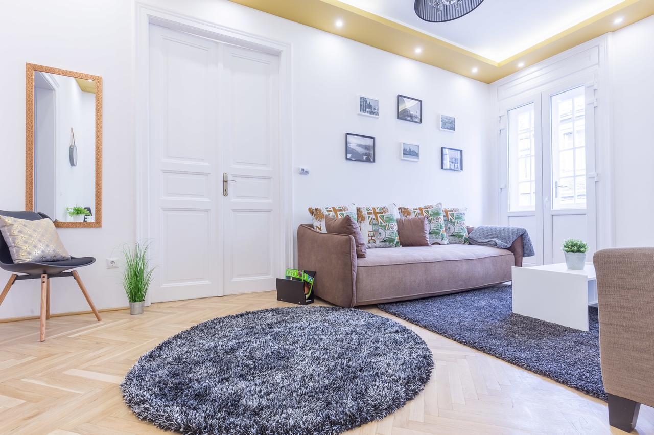 Real Apartments Zoltán Budapest Esterno foto